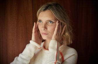 Youthbomb: A Threesome I Can Get On...