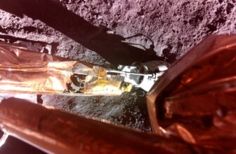 Watch Firefly’s Blue Ghost Tear a...