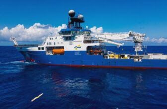 Chicago-Sized Iceberg Hid Ancient E...