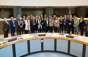 EU regulators reportedly delayed Ap...