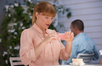 8 More Black Mirror Episodes That D...