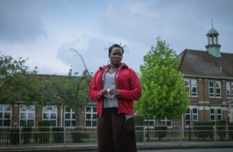 6 Horror Movies to Stream on Netfli...