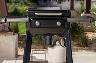 Traeger built a smaller Flatrock gr...