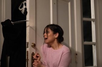 Jenna Ortega Shares a Knife-Slim Bi...