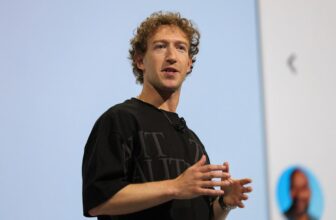 Mark Zuckerberg ‘predictsR...