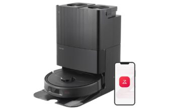 This 7000Pa Vacuum and Mop Roborock...