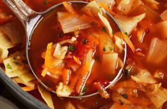Cozy Cabbage Soup (With Budget-Frie...